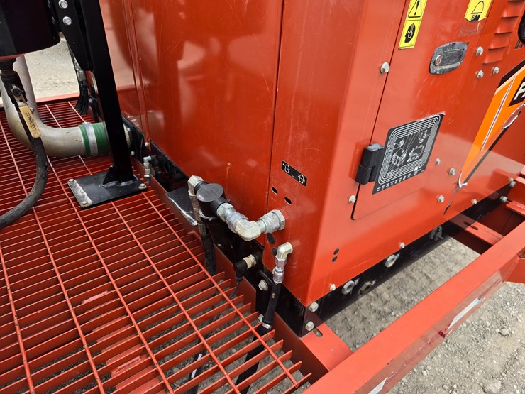 2017-ditch-witch-fx30-image-45