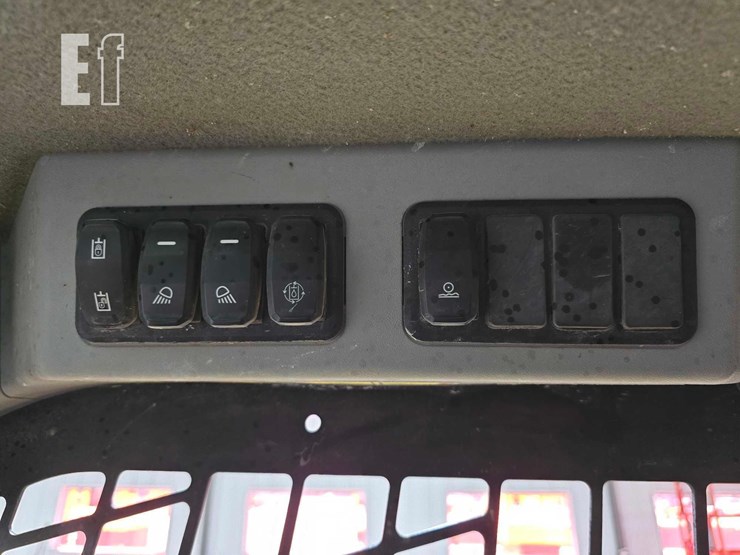 caterpillar-262d3-image-19