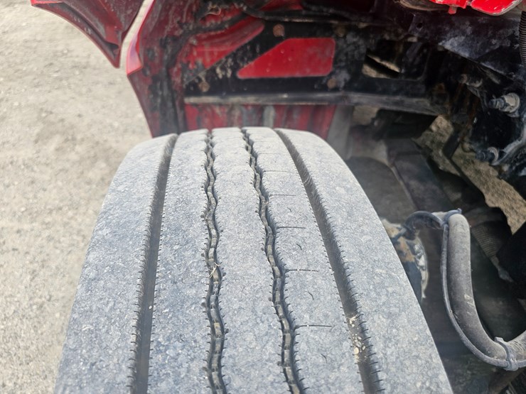 2012-peterbilt-384-image-67