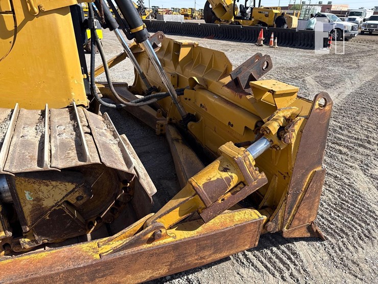 2016-caterpillar-d6t-lgp-image-13