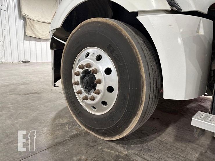 2017-international-prostar-image-28