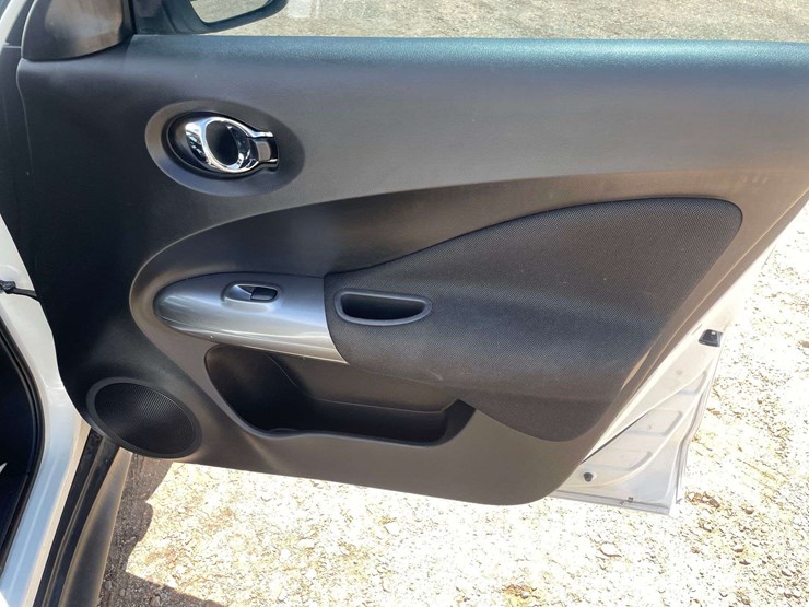 2015-nissan-juke-image-17