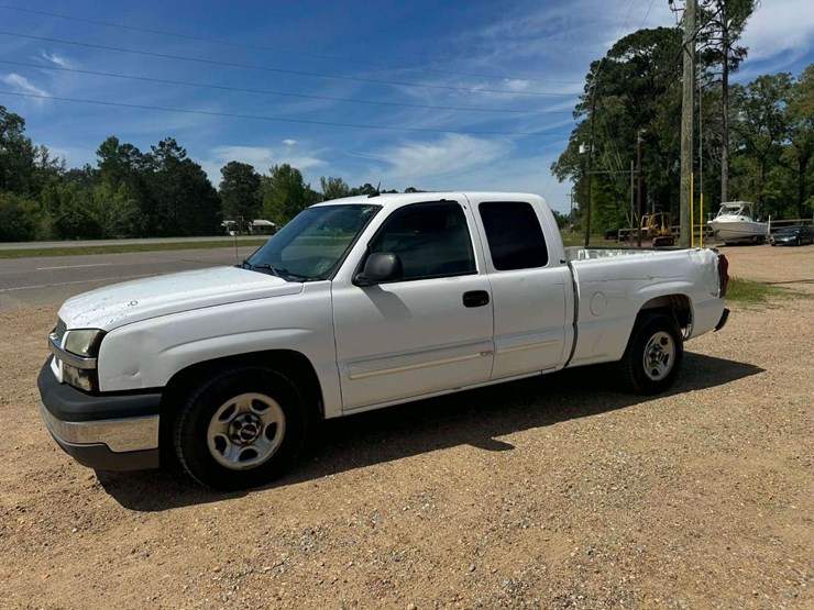 2004-chevrolet-1500-image-1