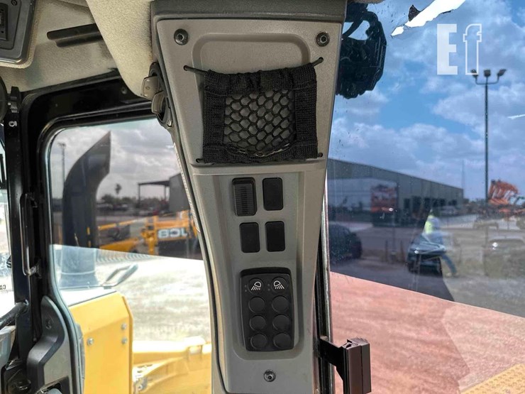 2020-caterpillar-d6-xe-lgp-image-26