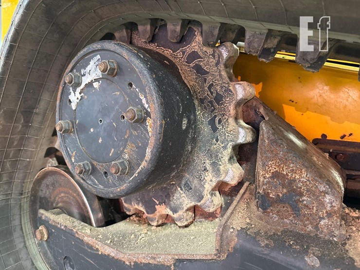 2021-jcb-3ts-8t-image-30