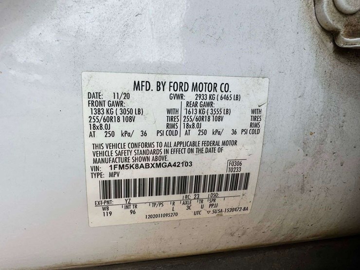 2021-ford-explorer-image-19