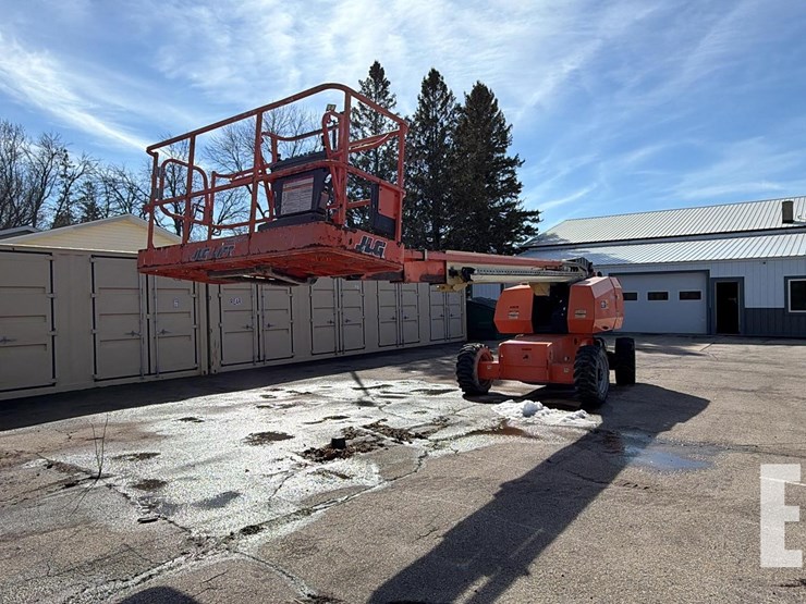 2014-jlg-600s-image-4