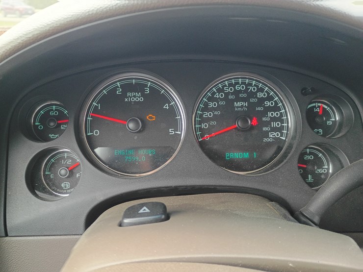 2013-chevrolet-2500-image-50