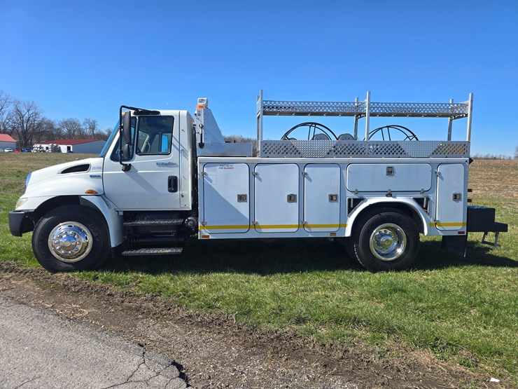 2008-international-durastar-4300-image-5