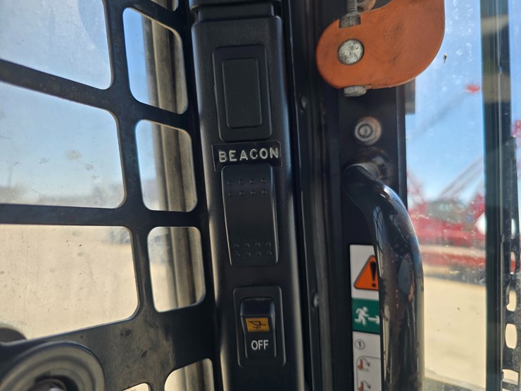 2020-bobcat-t770-image-52