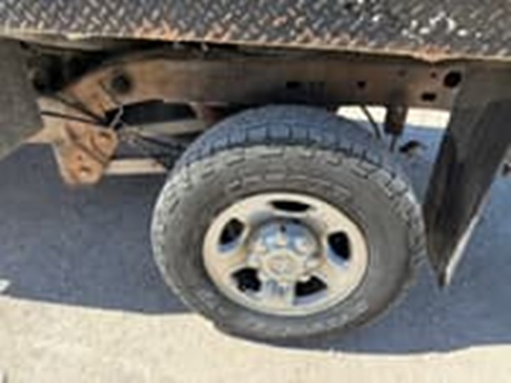 2014-ram-2500-tradesman-image-12