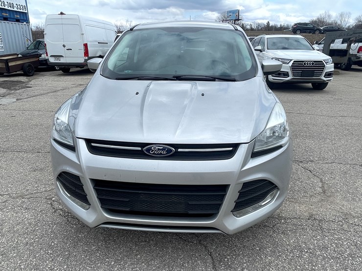 2015-ford-escape-image-2