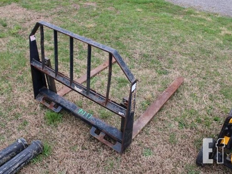 #1114-pallet-forks-with-headache-rack-quick-hitch-image-5