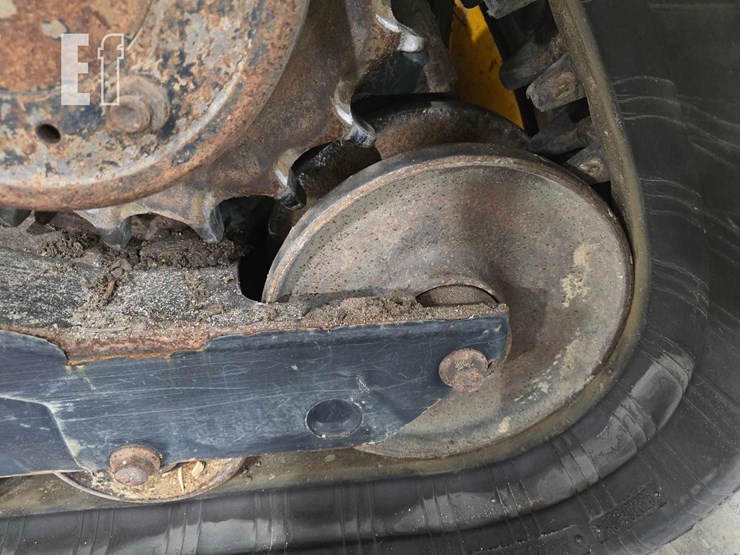 2022-jcb-3ts-8t-image-25