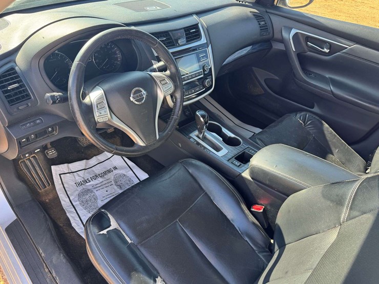 2018-nissan-altima-sl-4-door-sedan-(193,505-miles)-image-11