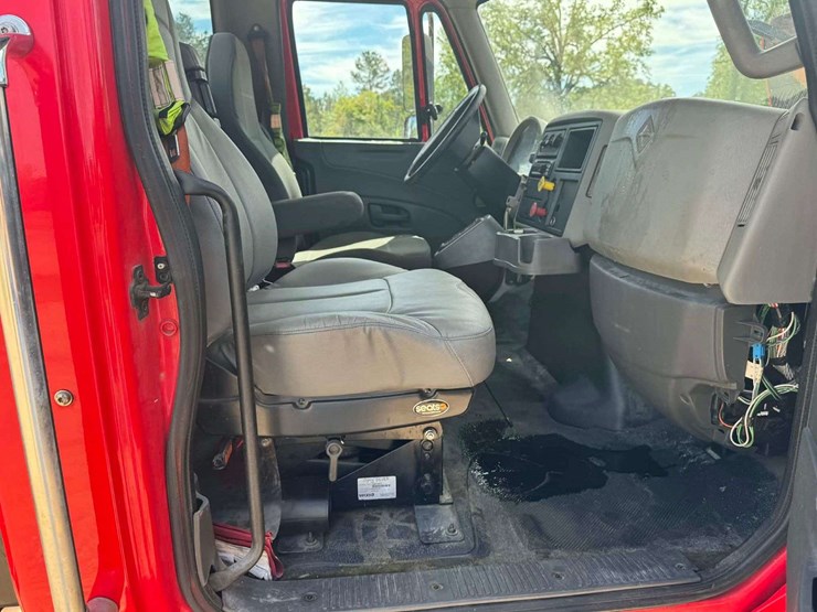 2016-international-durastar-4300-image-10