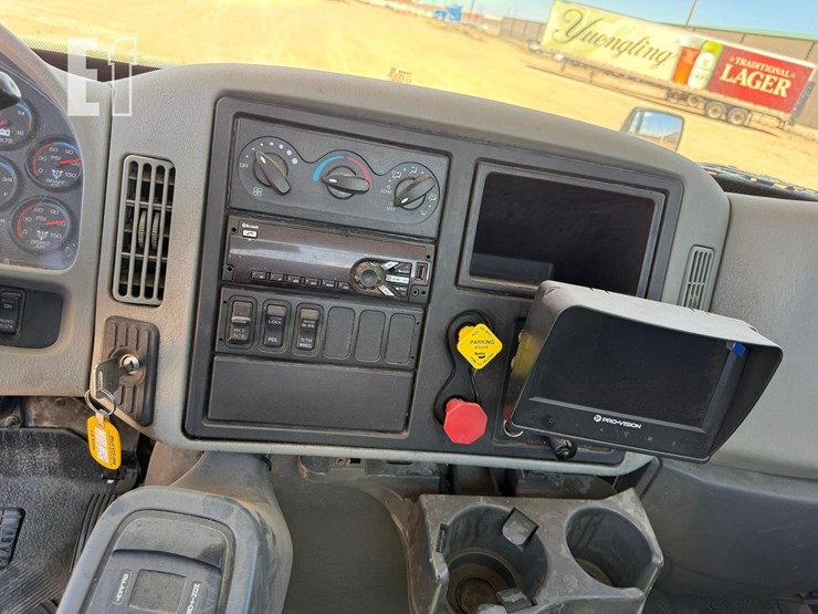 2016-international-durastar-4400-image-14