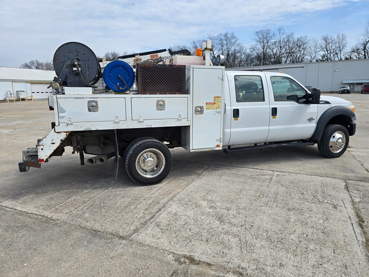 2013-ford-f550-image-11