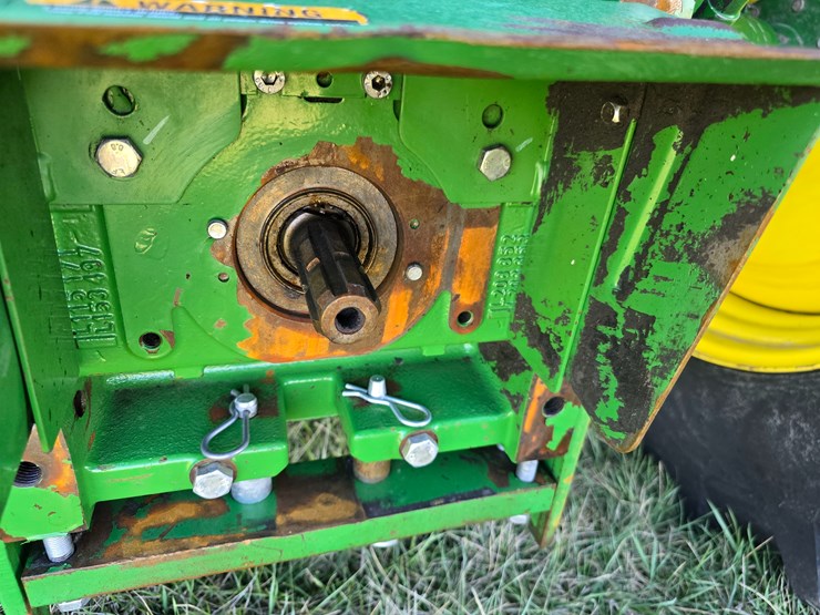 2016-john-deere-6110m-image-37