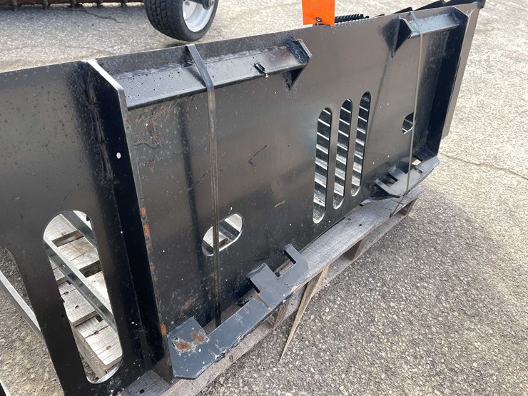 #7054-•-unused-heavy-duty-68"-skid-steer-rock-bucket-(o9)-image-12
