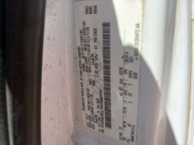 2011-ford-e350-image-31