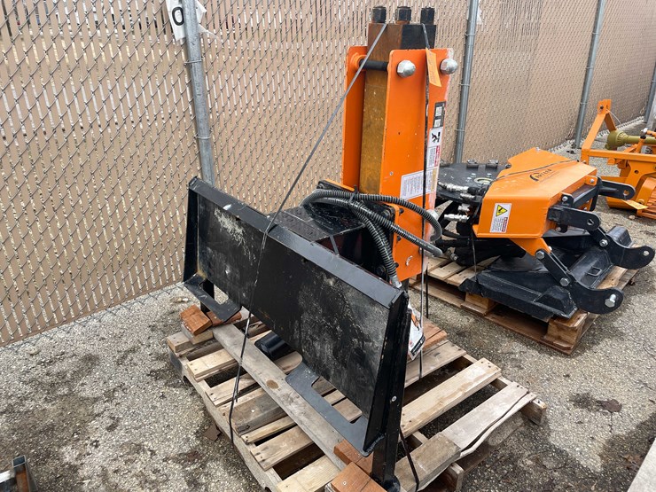 #7031-•-unused-wolverine-pd1-12-03d-skid-steer-hydraulic-post-pounder-(o11)-image-2