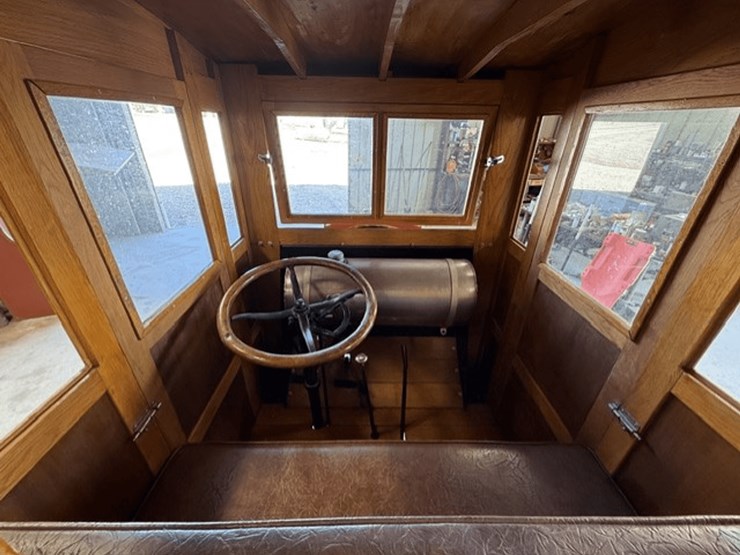 1920-traffic-truck-image-10