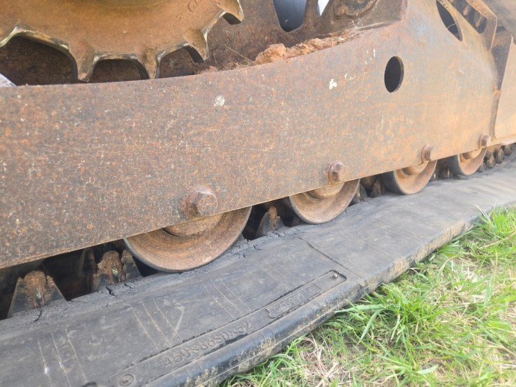 2010-bobcat-t650-image-69