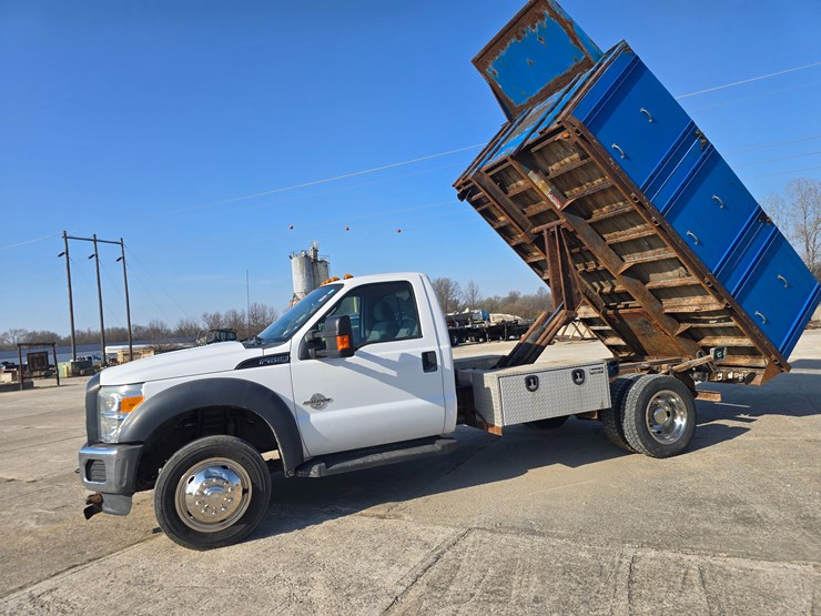 2016-ford-f550-image-23