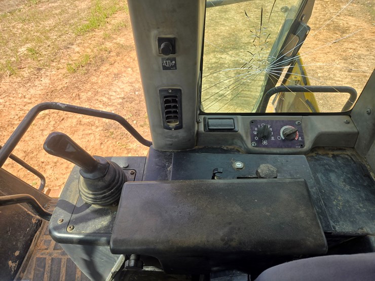 2005-caterpillar-953c-image-54