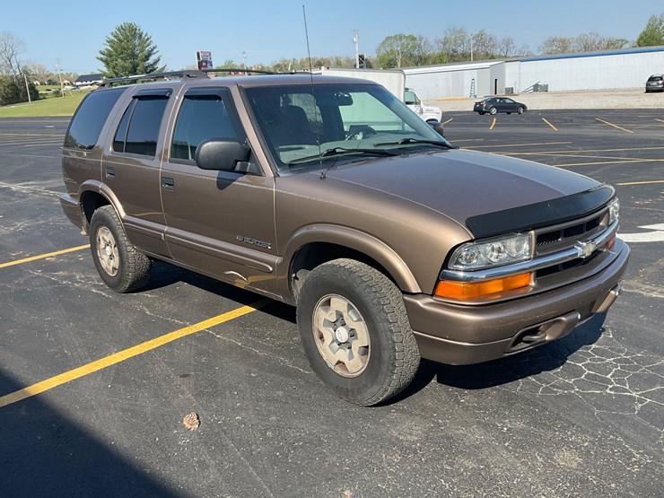 2004-chevrolet-blazer-image-3