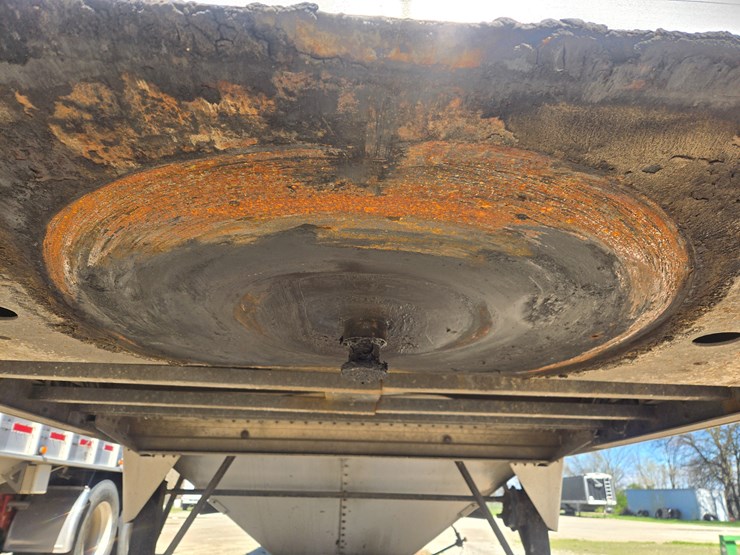 2010-timpte-hopper-bottom-image-21