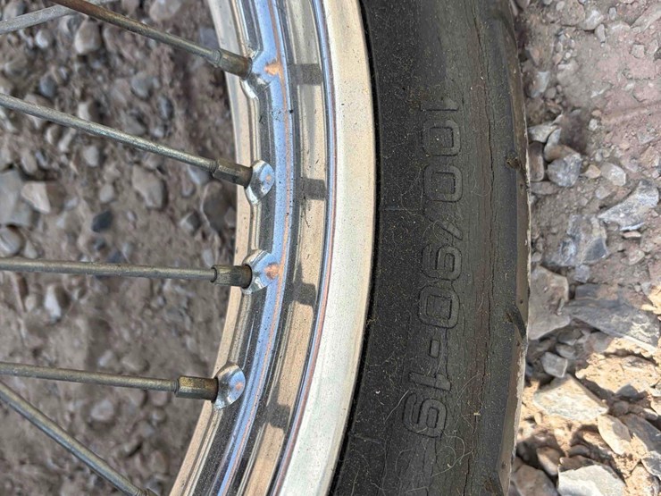 kawasaki-kz650-motorcycle-image-7