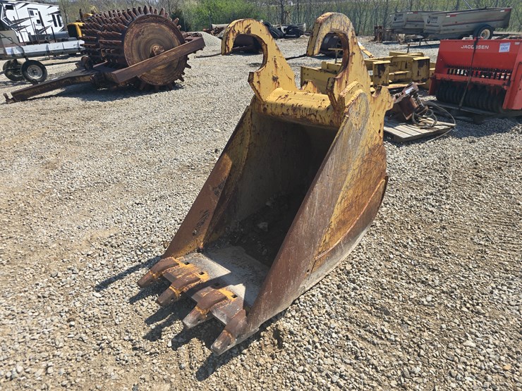 caterpillar-30-image-1