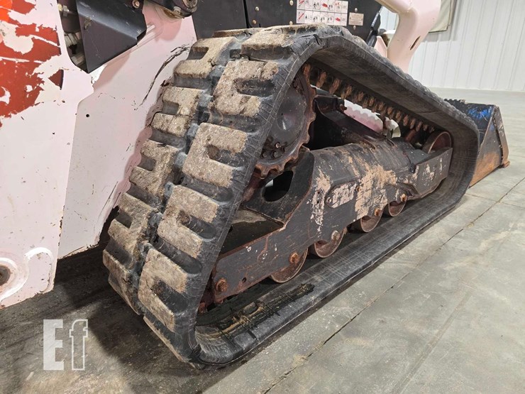 2020-bobcat-t76-image-34