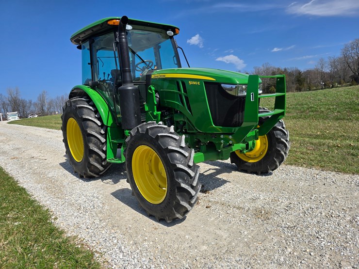 #22600-•-2024-john-deere-5090-tractor-image-16