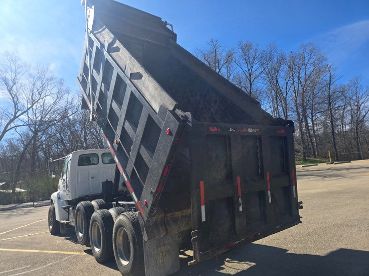 2001-sterling-l9500-image-28