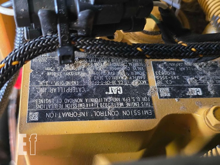 2021-caterpillar-242d3-image-25