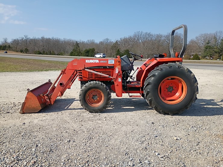 2001-kubota-l4300-image-3