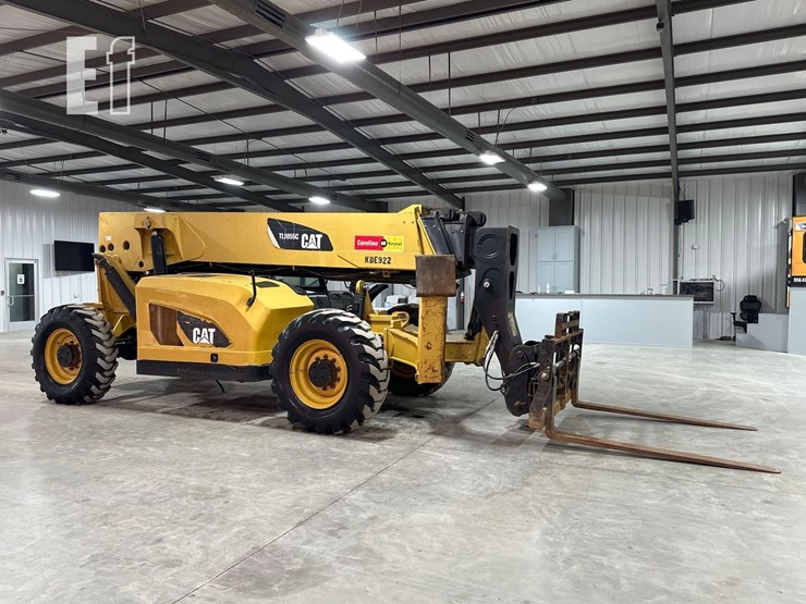 2014-caterpillar-tl1055c-image-2