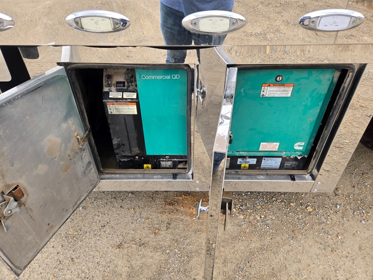 2017-western-star-5700xe-image-94