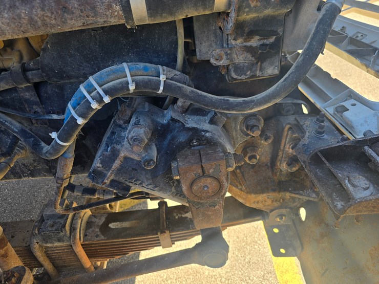 2001-sterling-l9500-image-74