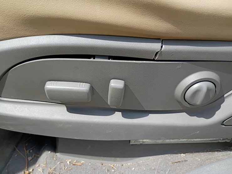 2011-chevrolet-traverse-image-29