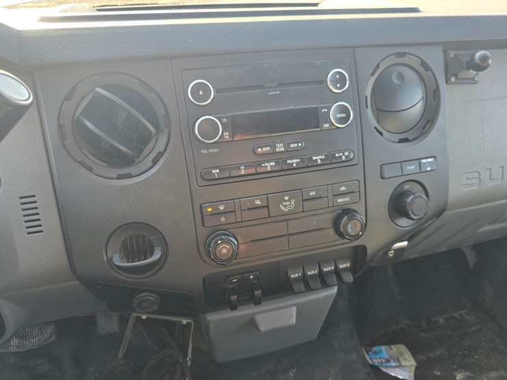 2016-ford-f550-image-43