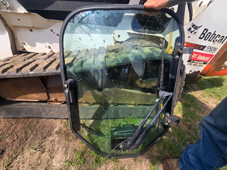 2010-bobcat-t650-image-96