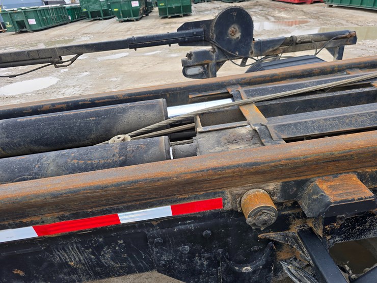 #22590-•-2007-mack-cv713-granite-roll-off-truck-image-66