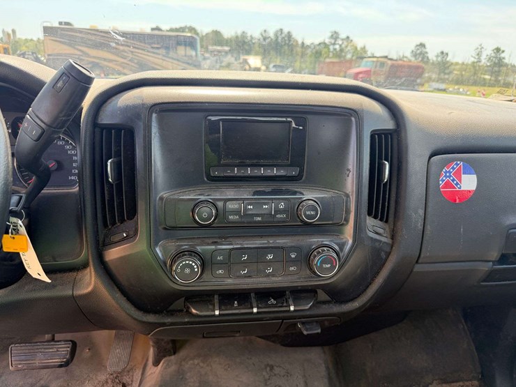 2014-chevrolet-1500-image-17