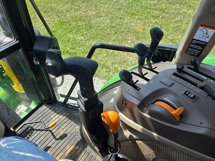 #22600-•-2024-john-deere-5090-tractor-image-56