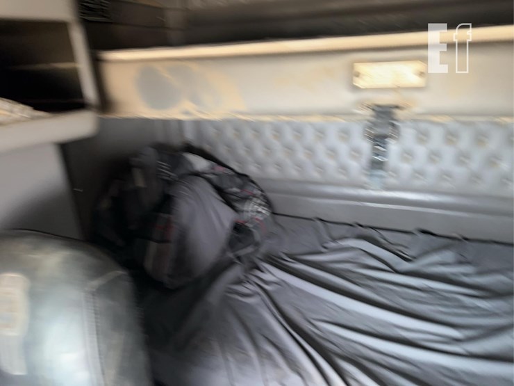 2005-kenworth-t800-image-60