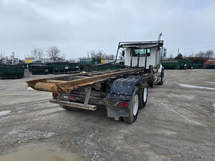 #22589-•-2006-mack-cv713-granite-roll-off-garbage-truck-image-10